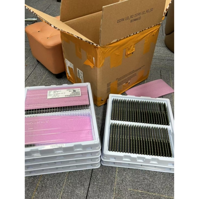 Experience the Need for Speed Brand New Genuine 64GB DDR5 5600MHz ECC High-Frequency Memory-Low Latency High Bandwidth CN