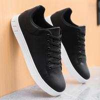 Petites chaussures blanches pour hommes, printemps, nouvelles baskets à semelle souple, mode décontractée, haute qualité, chaussures de sport à semelle épaisse pour hommes