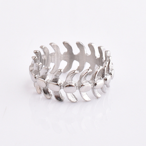 Nouvelle arrivée <span class=keywords><strong>de</strong></span> haute qualité <span class=keywords><strong>argent</strong></span> noir unisexe anneaux Rock Punk Style gravé araignée chevalière bagues pour femmes et hommes - Product Image 5