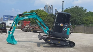 Excavatrice sur chenilles Kobelco SK40, bleue, hydraulique, pour travaux de construction - Product Image 3