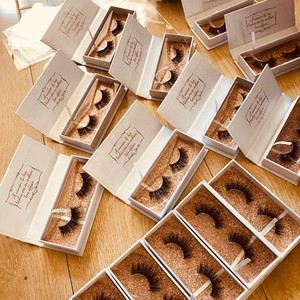 Las cute eyelash mink 20 mm have their own brand: maquiladora, tapers, makeup, marble, cirls Ural, pesta - Product Image 2
