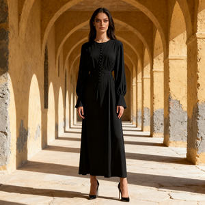 Vestido Abaya Modesto de Poliéster Liso de Alta Calidad para Mujeres Musulmanas, Uso Diario Informal, de Proveedor Chino - Product Image 1