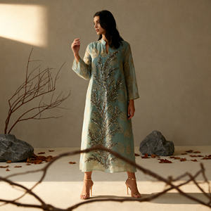 Robe Abaya en Polyester Brodé Personnalisé de Haute Qualité pour Femmes Musulmanes – Fournisseur en Gros de Luxe Élégant - Product Image 2