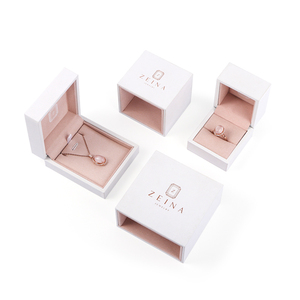 Petite boîte blanche pour boucles d'oreilles, emballage de collier, boîte personnalisée avec logo, vente en gros - Product Image 2