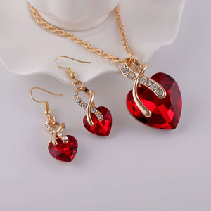 Set di gioielli in zircone di moda set di gioielli con orecchini a forma di cuore per ragazze a forma di cuore - Product Image 1