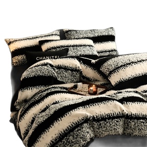 Juego de Ropa de Cama de Invierno Lujoso y Cálido, de Cuatro Piezas, Resistente al Agua, de Franela y Coral, con Funda de Edredón, Estilo Minimalista - Product Image 5
