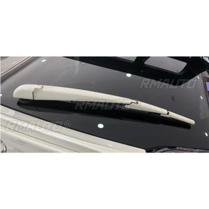 Para Toyota C-HR 2017: Embellecedores de parrilla, faros traseros, cejas de faros, alerón de techo trasero, tiras decorativas para manijas de puerta, estilo carbono. - Product Image 5