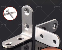 Code d'angle en acier inoxydable du fabricant Fixateur à angle droit à 90 degrés Support en fer triangulaire Support en acier