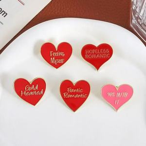Broche Divertido y Personalizable con Frases Inspiradoras y Motivadoras, Pin Creativo con Forma <span class=keywords><strong>de</strong></span> Corazón Rojo, Insignia <span class=keywords><strong>de</strong></span> Zinc Fundido - Product Image 4
