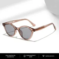 Lunettes de soleil œil-de-chat style célébrité internet, série à branches plates, protection UV, verres polarisés, look naturel, polyvalentes