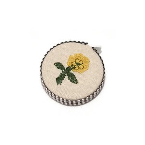 60-Inch Màu Vàng Hoa Thêu Có Thể Thu Vào Mềm Băng Đo Đôi Quy Mô Cai Trị Cho May Vải Vải Cơ Thể Thời Trang - Product Image 2