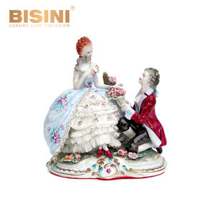Figurine <span class=keywords><strong>en</strong></span> porcelaine de Style Baroque français du 18e saint-valentin, artisanale, pour amoureux, spectacle d'amour, Sculpture à pétrir, envoyer des <span class=keywords><strong>fleurs</strong></span> - Product Image 1
