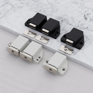Ferme-porte magnétique moderne pour cuisine avec billes à clipser pour porte de placard – Système de fermeture automatique à bouton-poussoir - Product Image 2