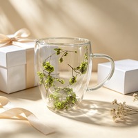 Mug en verre borosilicate à double paroi avec fleurs séchées vertes intégrées, tasse à café isolée thermiquement avec poignée