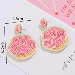 Boucles d'oreilles tissées mode lumière luxe chien patte couleur riz perles pendentif boucles d'oreilles pour femmes Uionen 1870 - Product Image 4