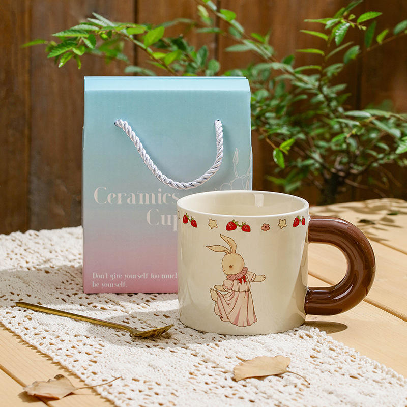 Conejito Bailarín (Bolsa de Regalo con Taza y Cuchara)