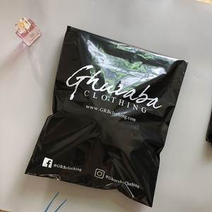 Sac express noir brillant de luxe, logo personnalisé imprimé, pochette en polyéthylène pour l'emballage des vêtements, sacs de courrier pour les petites entreprises - Product Image 1