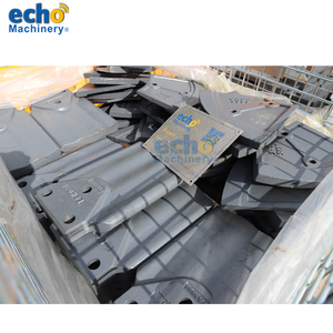 Piezas de hierro de alto contenido de cromo 44 X 32: Zapatas de desplazamiento y punta de paleta para canteras - Product Image 4