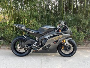 Motocicleta <span class=keywords><strong>Yamaha</strong></span> R6 Usada de Gasolina - 4 Cilindros, Inyección de Combustible, Refrigeración por Agua, 600cc - Product Image 2