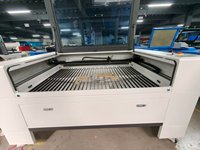 Machine de découpe et de gravure laser CO2 CNC JQLaser pour acrylique, MDF, bois, tissu, cuir, prix 130W 150W 6090 1390 1610