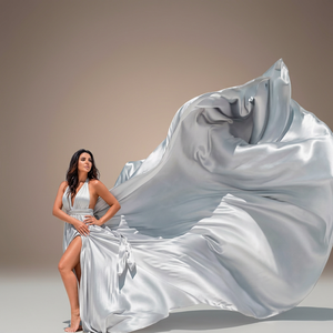 Elegante Vestido Formal Blanco de Satén de Seda con Cuello en V, Silueta Lápiz, Largo hasta el Suelo, Cola Fluida Larga y Decoración de Encaje con Abertura Alta - Product Image 2