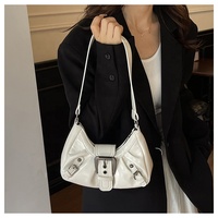 Sac bandoulière vintage bohème en cuir PU verni lisse avec fermeture éclair – Vente en gros