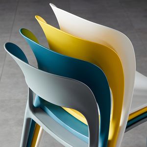 Cadeiras Empilháveis de Plástico PP Comerciais, Impermeáveis, para Eventos, Casamentos e Uso Externo – Preço de Atacado - Product Image 3