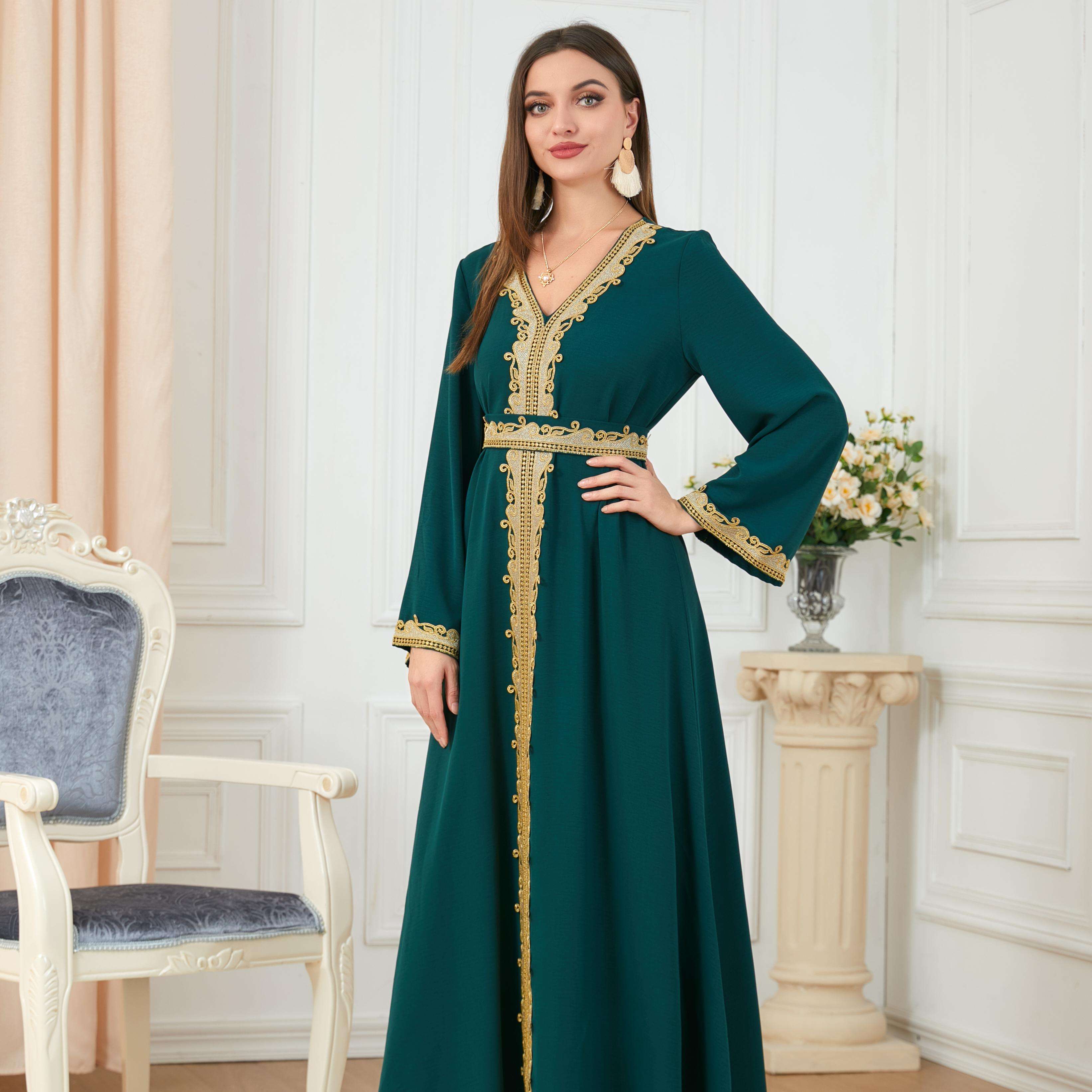 สีเขียวเข้ม