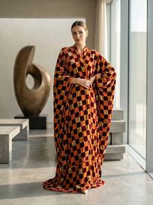 Tessuto in Velluto di Seta Vera con Motivo a Quadri 3D, 20% Seta di Gelso 80% Viscosa, Tessuto Leggero e Trasparente per Abaya di Lusso - Product Image 6