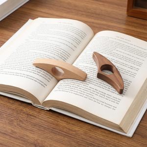 Soporte de madera para libros, volteador de páginas con un solo dedo para leer en la cama - Product Image 4