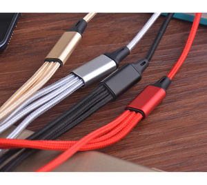 Carcasa de aleación de aluminio Espiral Rizado Nylon Trenzado Tipo C <span class=keywords><strong>3</strong></span> en 1 <span class=keywords><strong>Cable</strong></span> de <span class=keywords><strong>cargador</strong></span> <span class=keywords><strong>Cable</strong></span> de carga para <span class=keywords><strong>Iphone</strong></span> 15 - Product Image 4