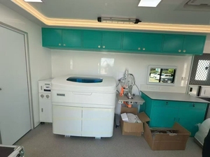 Vehículo médico grande/camión/furgoneta para el Examen corporal al aire libre y tratamiento de emergencia - Product Image 3