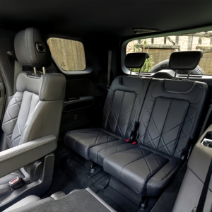 รถยนต์ใหม่พวงมาลัยขวา BYD Denza B8 PHEV รถเอสยูวีขนาดใหญ่สุดหรูสำหรับขับขี่ออฟโรด เครื่องยนต์เทอร์โบ 2.0 ลิตร มอเตอร์ไฟฟ้าคู่ เร่งความเร็ว 0-100 กม./ชม. ได้ใน 4.8 วินาที - Product Image 6