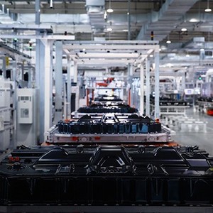 Soporte Central para Parachoques Delantero Compatible con Xiaomi SU7 P000002164001 - Product Image 3