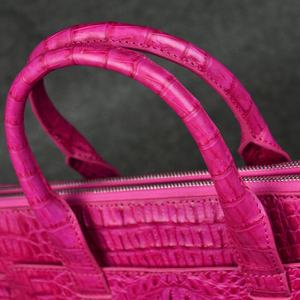 Borsa tote in coccodrillo <span class=keywords><strong>rosa</strong></span> caldo per le donne borse quotidiane in pelle con cinturino lungo di marca esotiche in pelle da ufficio borse da donna personalizzate - Product Image 5