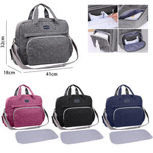 Bolsa para mamá de gran capacidad, bolsa para pañales de 41x18x32cm, almohadilla para cambiar pañales de tela Oxford incluida para viajes de bebé y uso diario - Product Image 1
