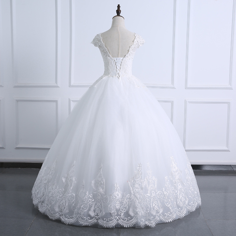 Modest Short Sleeve Wedding Gowns With Floor Length Lace