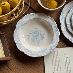 <span class=keywords><strong>Assiette</strong></span> en porcelaine Lelyi, style médiéval français, <span class=keywords><strong>bleu</strong></span> clair, relief floral, écologique, pour le thé de l'après-midi, dessert, <span class=keywords><strong>assiette</strong></span> de style occidental pour la maison - Product Image 4