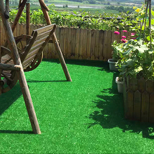 Gazon synthétique <span class=keywords><strong>de</strong></span> haute qualité personnalisé vert pour putting green, tapis <span class=keywords><strong>de</strong></span> gazon, paysage synthétique, plastique, gazon artificiel, mariage, <span class=keywords><strong>jardin</strong></span> extérieur - Product Image 4