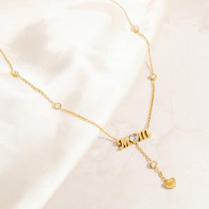 Collar de Zirconia para el Día de la Madre, Diseño de Letra en Color Oro de 18K, Elegante Regalo de Joyería para Mujer - Product Image 3