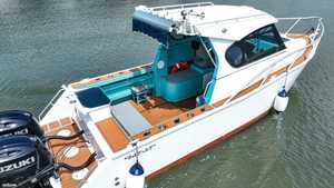 <span class=keywords><strong>Bateau</strong></span> de pêche de luxe Sea King 25 pieds (7,5 m) avec moteur <span class=keywords><strong>hors</strong></span>-<span class=keywords><strong>bord</strong></span>, cabine en V profond, coque en aluminium et toit rigide extensible - Product Image 2