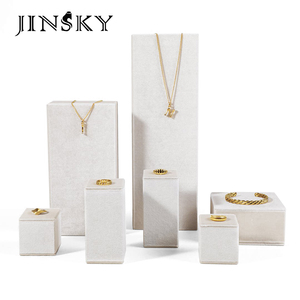 Expositor de joyería de terciopelo de lujo JINSKY para collares de perlas, pendientes, pulseras de cristal, organizador y soporte. - Product Image 1
