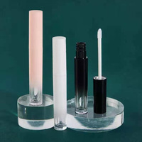 Tube de rouge à lèvres vide en plastique avec logo personnalisé et bouchon à vis, emballage cosmétique pour gloss à lèvres avec impression sérigraphiée