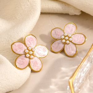 Pendientes de Perlas con Centro de Flor, Chapados en Oro de 18k, Acero Inoxidable, Joyería de Moda Primavera-Verano - Product Image 2