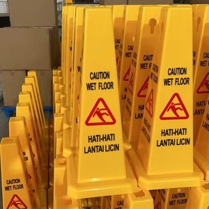 Cono de señalización de prohibido estacionar de 70 cm de altura, de plástico, para estacionamientos y plazas, estilo estándar. - Product Image 3