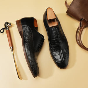 รองเท้าหนังผู้ชายคุณภาพสูงสีดำ แฟชั่นธุรกิจ รองเท้าทรงทางการ  ลายปั๊ม  ทันสมัย  รองเท้าโลฟเฟอร์ รองเท้าเดรส และรองเท้าอ็อกซ์ฟอร์ด - Product Image 5