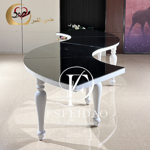 Mariage Forme Serpentine Fer Pieds Métalliques Banquet Tables à manger de luxe - Product Image 1