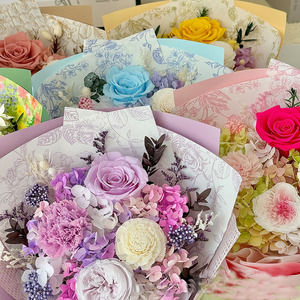 Bouquet Immortel <span class=keywords><strong>de</strong></span> la Saint-Valentin : Fleurs Séchées Naturelles, Œillets et Roses, Bouquet Haut <span class=keywords><strong>de</strong></span> Gamme dans Boîte Cadeau pour Vitrine - Product Image 3