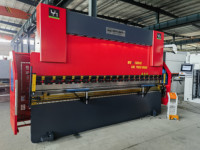 Presse plieuse CNC presse plieuse 3 + 1 axe pour plier la machine de presse plieuse en acier inoxydable 100T