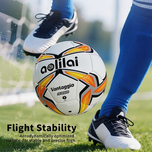 10 milioni di persone scelgono palloni da <span class=keywords><strong>calcio</strong></span> economici in pelle PU/TPU lucida, taglia 4 e 5, con logo personalizzato stampato. - Product Image 4